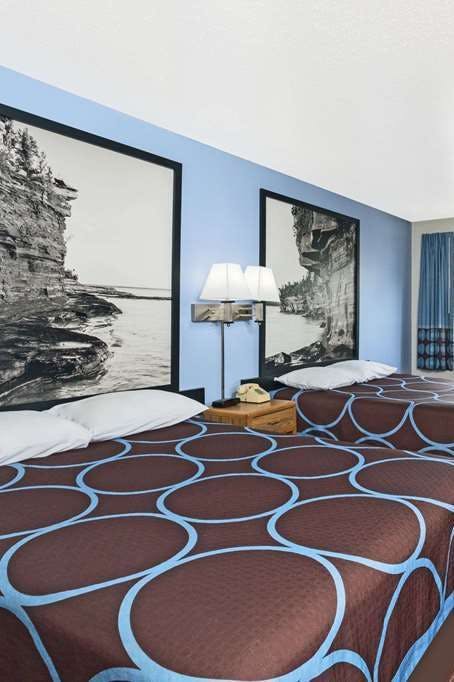 Hotel Super 8 by Wyndham Wisconsin Dells photo 2