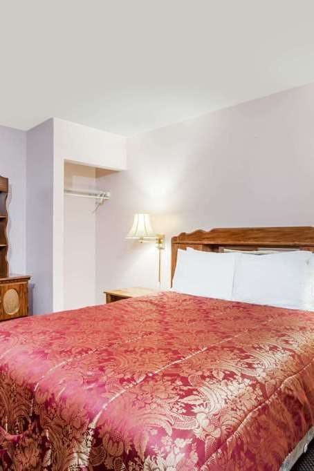 Hotel Days Inn by Wyndham Wurtsboro photo 2