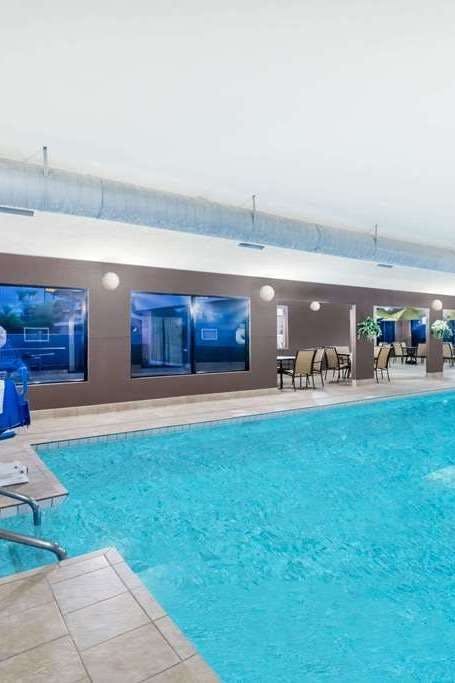 Hotel Days Inn by Wyndham Bismarck photo 5