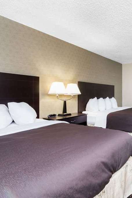 Hotel Days Inn by Wyndham Bismarck photo 1