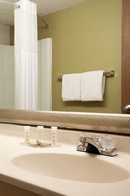 Hotel Super 8 by Wyndham Westminster Denver North photo 4