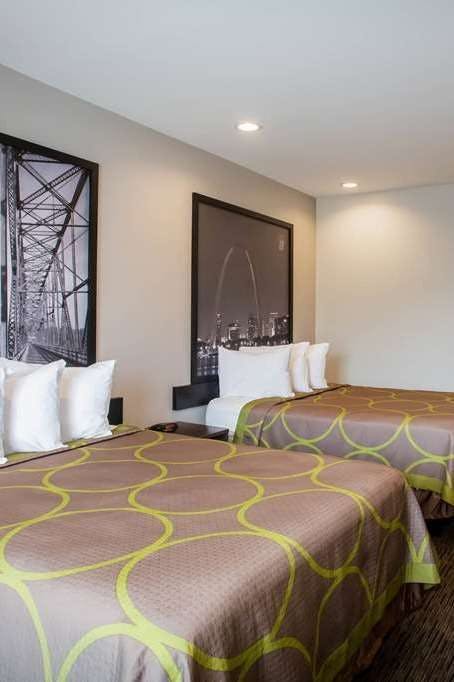 Hotel Super 8 by Wyndham St. Louis North photo 2
