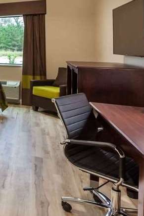 Hotel Super 8 by Wyndham Kingwood Houston North photo 3