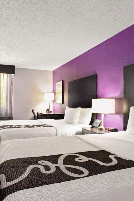 Hotel La Quinta Inn & Suites by Wyndham Miami Lakes photo 2