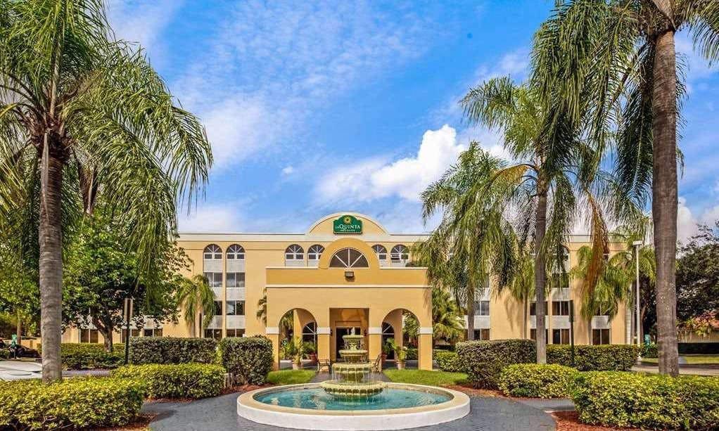 La Quinta Inn & Suites by Wyndham Miami Lakes