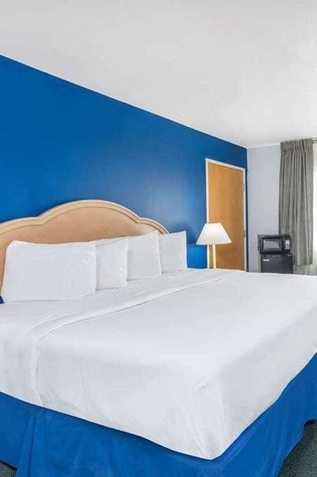 Hotel Days Inn by Wyndham Osage Beach Lake of the Ozarks photo 1