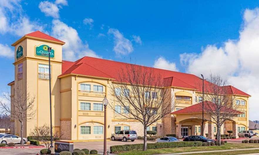 La Quinta Inn & Suites by Wyndham Ennis