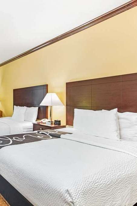 Hotel La Quinta Inn & Suites by Wyndham Ennis photo 2