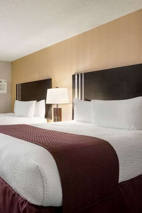 Hotel Days Inn Sylvan Lk photo 2