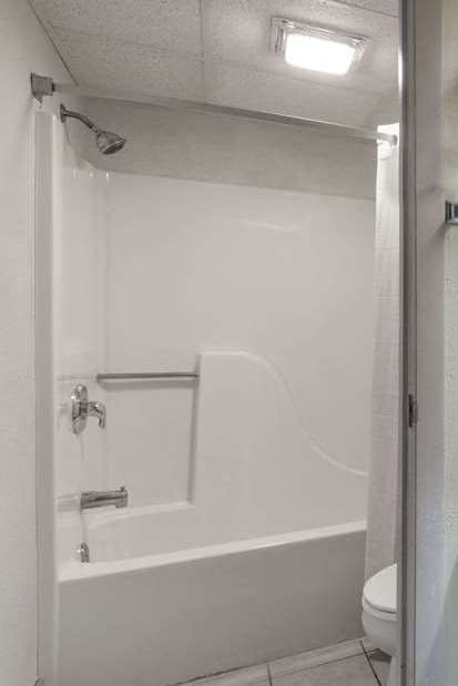 Hotel Super 8 Wapakoneta photo 5