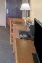 Hotel Super 8 by Wyndham Christiansburg/Blacksburg Area photo 3