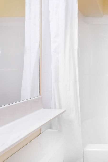 Hotel Ramada by Wyndham Hinton photo 4