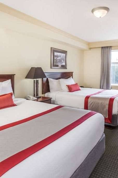 Hotel Ramada by Wyndham Hinton photo 2