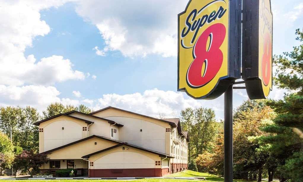 Super 8 by Wyndham East Stroudsburg/Poconos