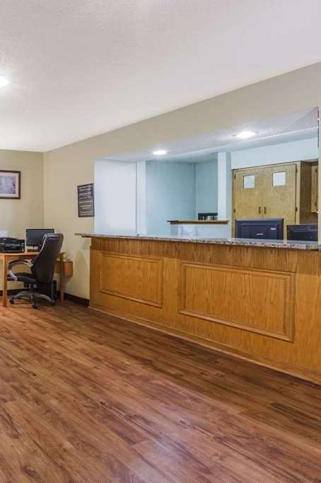 Hotel Super 8 by Wyndham East Stroudsburg/Poconos photo 5