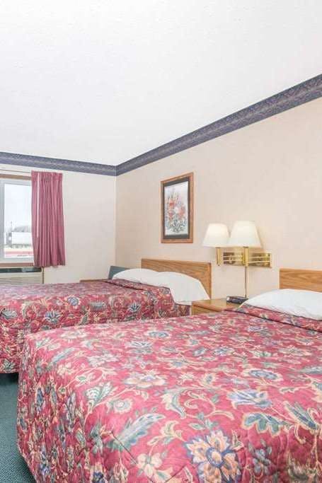 Hotel Super 8 by Wyndham Superior WI photo 2