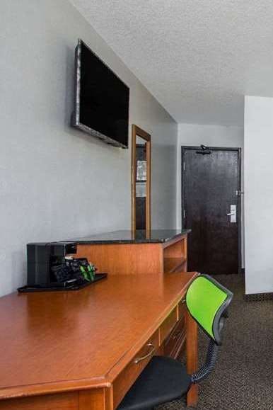 Hotel Super 8 by Wyndham Franklin photo 3