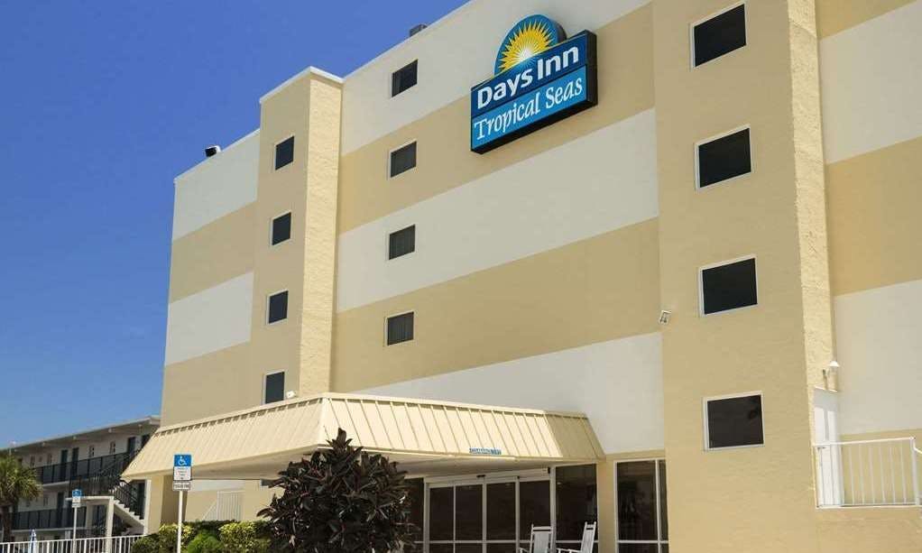 Days Inn by Wyndham Daytona Oceanfront
