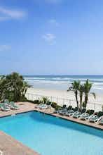 Hotel Days Inn by Wyndham Daytona Oceanfront photo 4