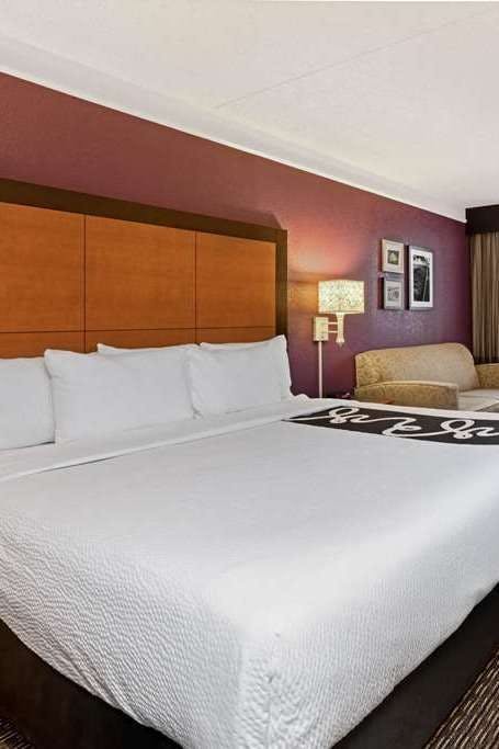 Hotel La Quinta Inn & Suites by Wyndham Tacoma - Seattle photo 1