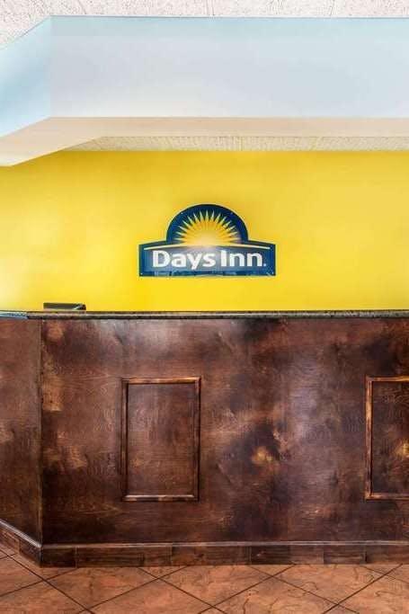 Hotel Days Inn by Wyndham Richmond Hill/Savannah photo 3