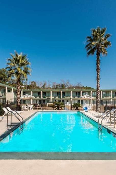 Hotel Days Inn by Wyndham Richmond Hill/Savannah photo 5