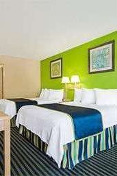 Hotel Days Inn by Wyndham Richmond Hill/Savannah photo 2