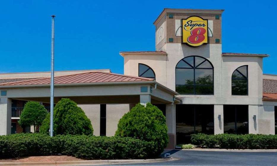 Super 8 by Wyndham Huntersville/Charlotte Area