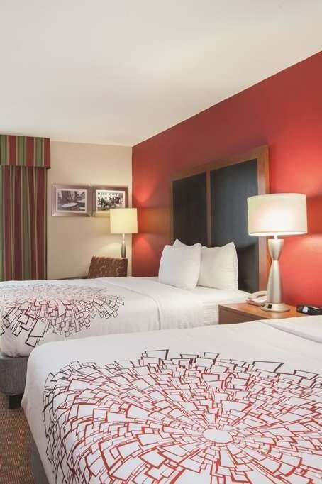 Hotel La Quinta Inn & Suites by Wyndham Williamsburg Historic Area photo 2