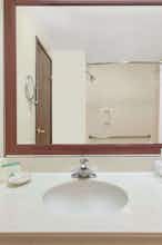 Hotel Ramada Fresno Northwest photo 4