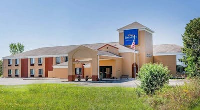 Baymont by Wyndham Mukwonago