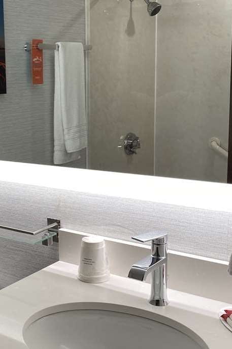 Hotel HoJo Middletown Newport Area photo 4