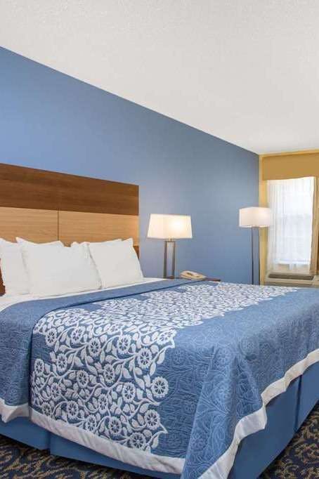 Hotel Days Inn by Wyndham Raleigh-Airport photo 1