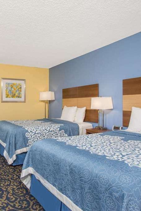 Hotel Days Inn by Wyndham Raleigh-Airport photo 2