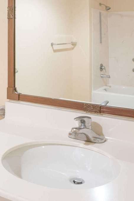 Hotel Super 8 Sealy photo 4