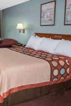 Hotel Super 8 Sealy photo 1