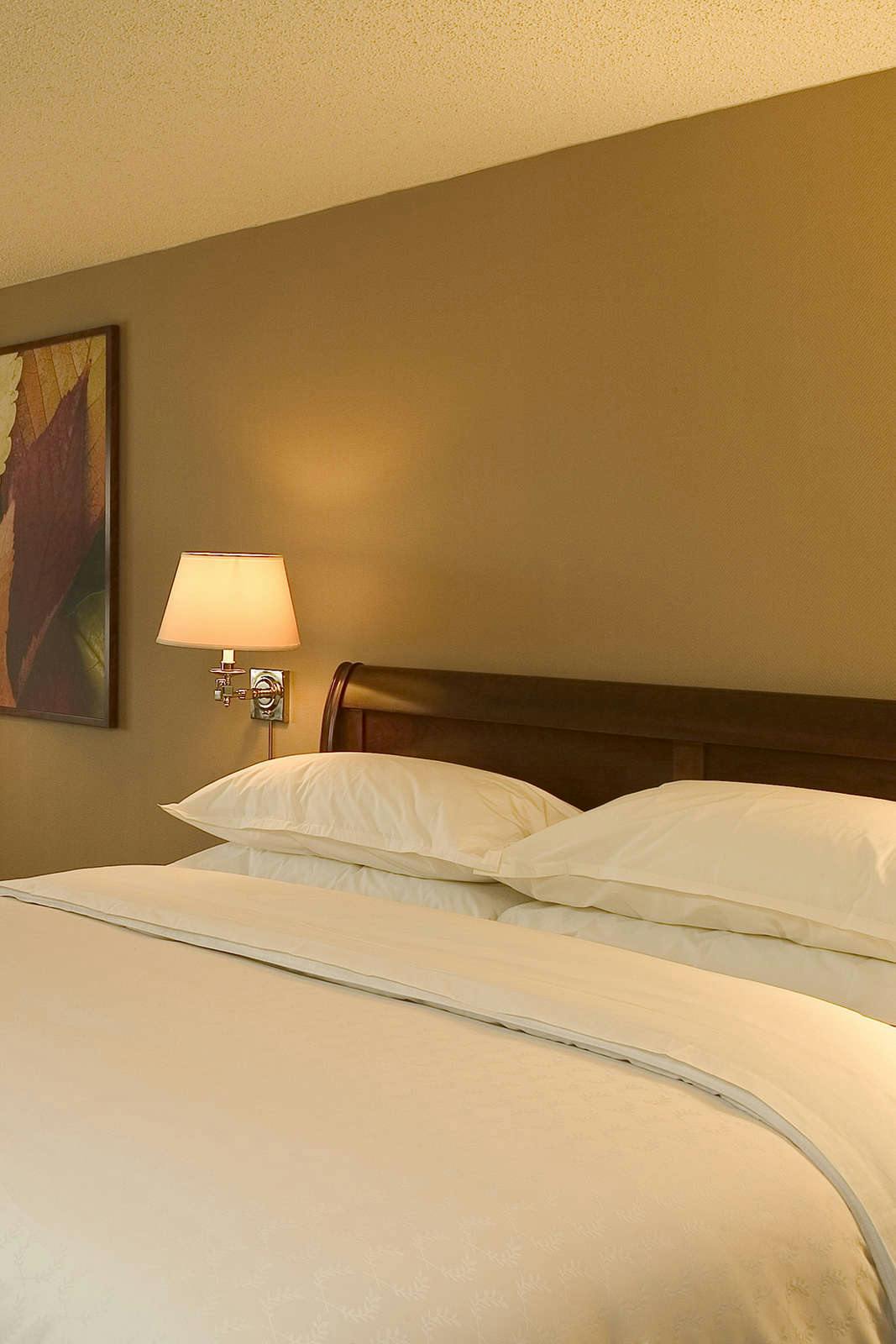 Hotel Sheraton Edison Hotel Raritan Center photo 1