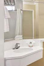 Hotel Super 8 by Wyndham Los Angeles Downtown photo 4