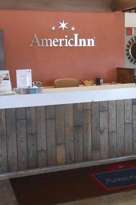 Hotel AmericInn by Wyndham Forest Lake photo 3