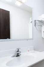 Hotel Super 8 Winona MN photo 4