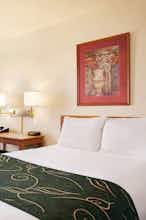 Hotel Travelodge Vaughn photo 3