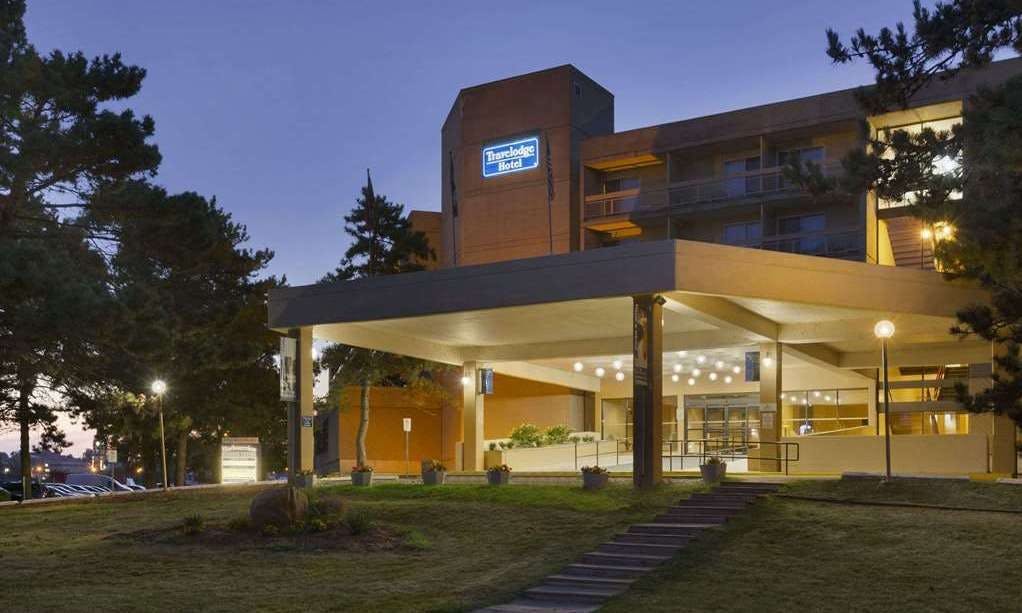 Ramada by Wyndham Belleville Harbourview Conference Centre