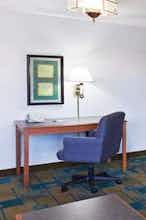 Hotel La Quinta Inn Austin Oltorf photo 3