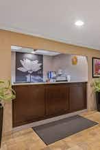 Hotel La Quinta Inn & Suites by Wyndham N Little Rock-McCain Mall photo 4