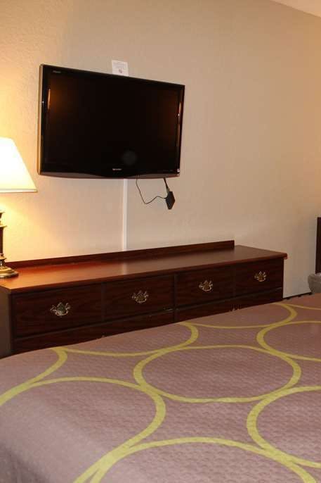 Hotel Super 8 by Wyndham Valparaiso photo 3