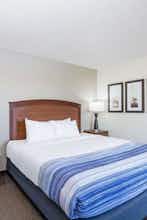 Hotel AmericInn Hotel Suites Dicki photo 2