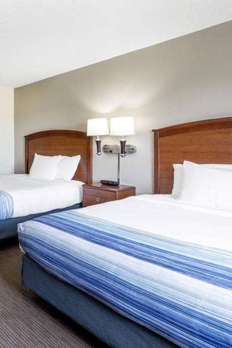 Hotel AmericInn Hotel Suites Dicki photo 3