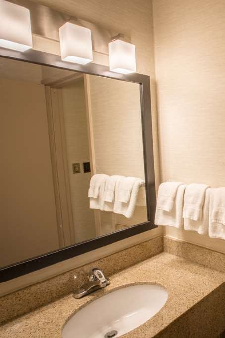 Hotel Super 8 by Wyndham State College photo 5