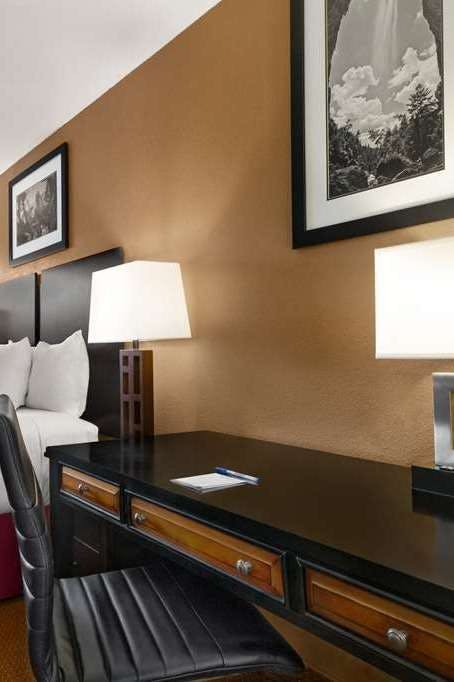 Hotel Baymont by Wyndham Cortez photo 3