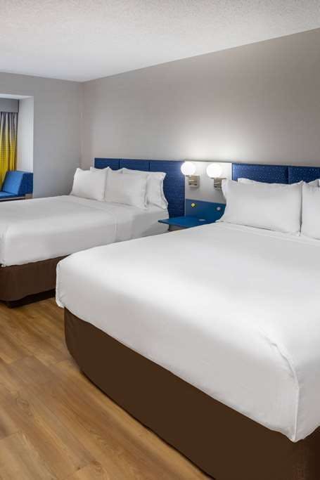 Hotel Microtel Inn & Suites by Wyndham Salisbury photo 3